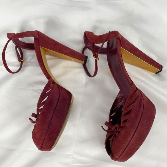 Gucci Red Suede Peep Toe Bow Accent Strappy Platform 5" Heels, EU 38/US 7.5, VTG - Picture 2 of 9